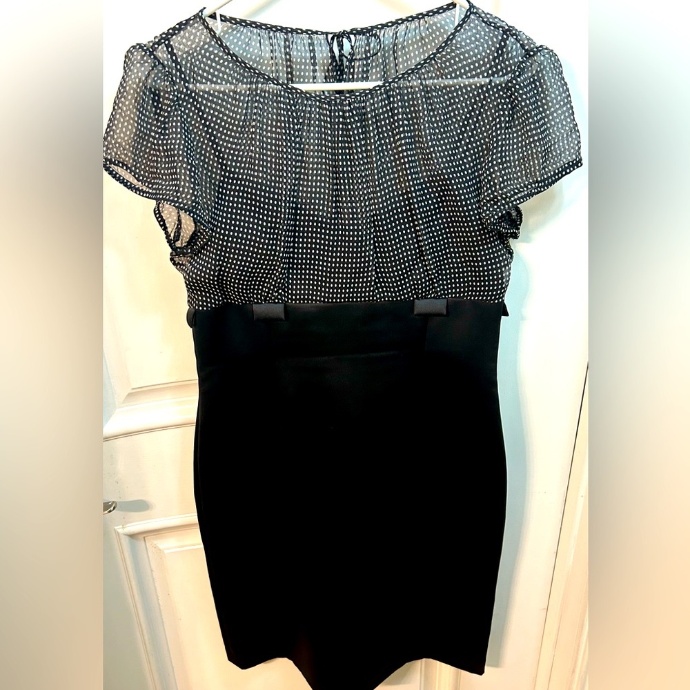 Tahari Arthur Levine LBD - polka dot top with black satiny bottom size 8P